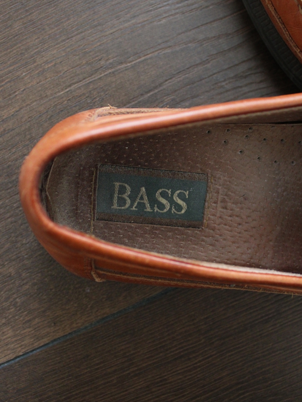 BASS Men's Tan Leather Tassel Loafers - Picture 4 of 7